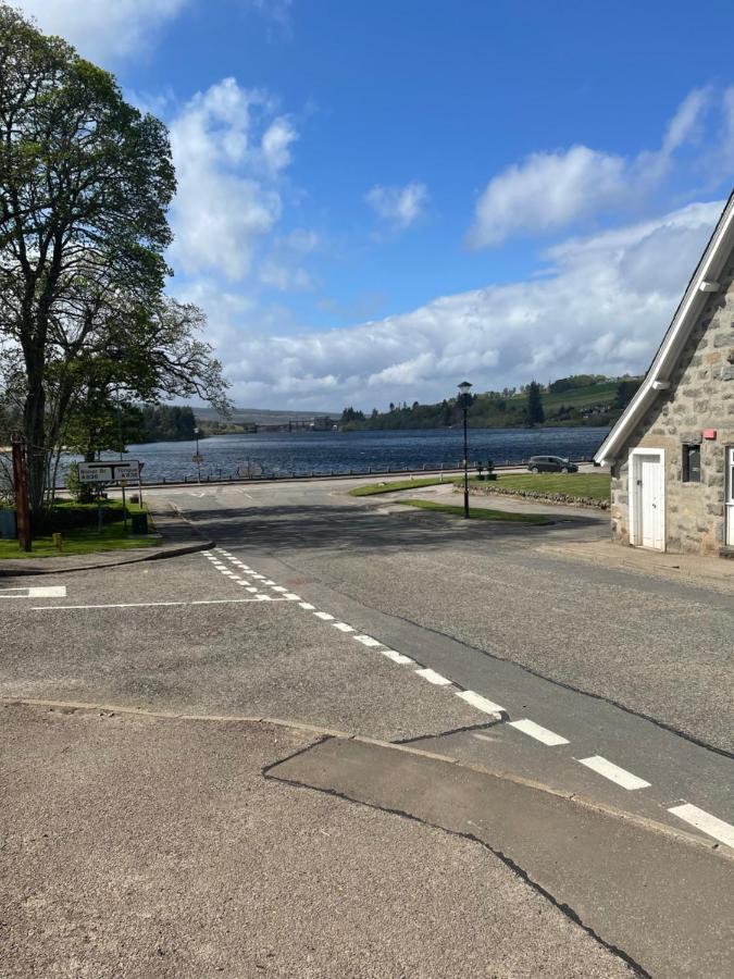 Newsagents Flat Apartamento Lairg Exterior foto