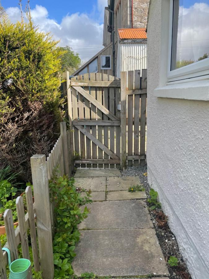 Newsagents Flat Apartamento Lairg Exterior foto