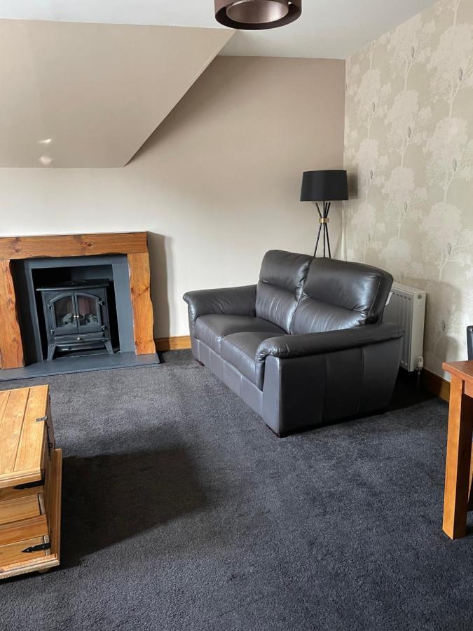 Newsagents Flat Apartamento Lairg Exterior foto